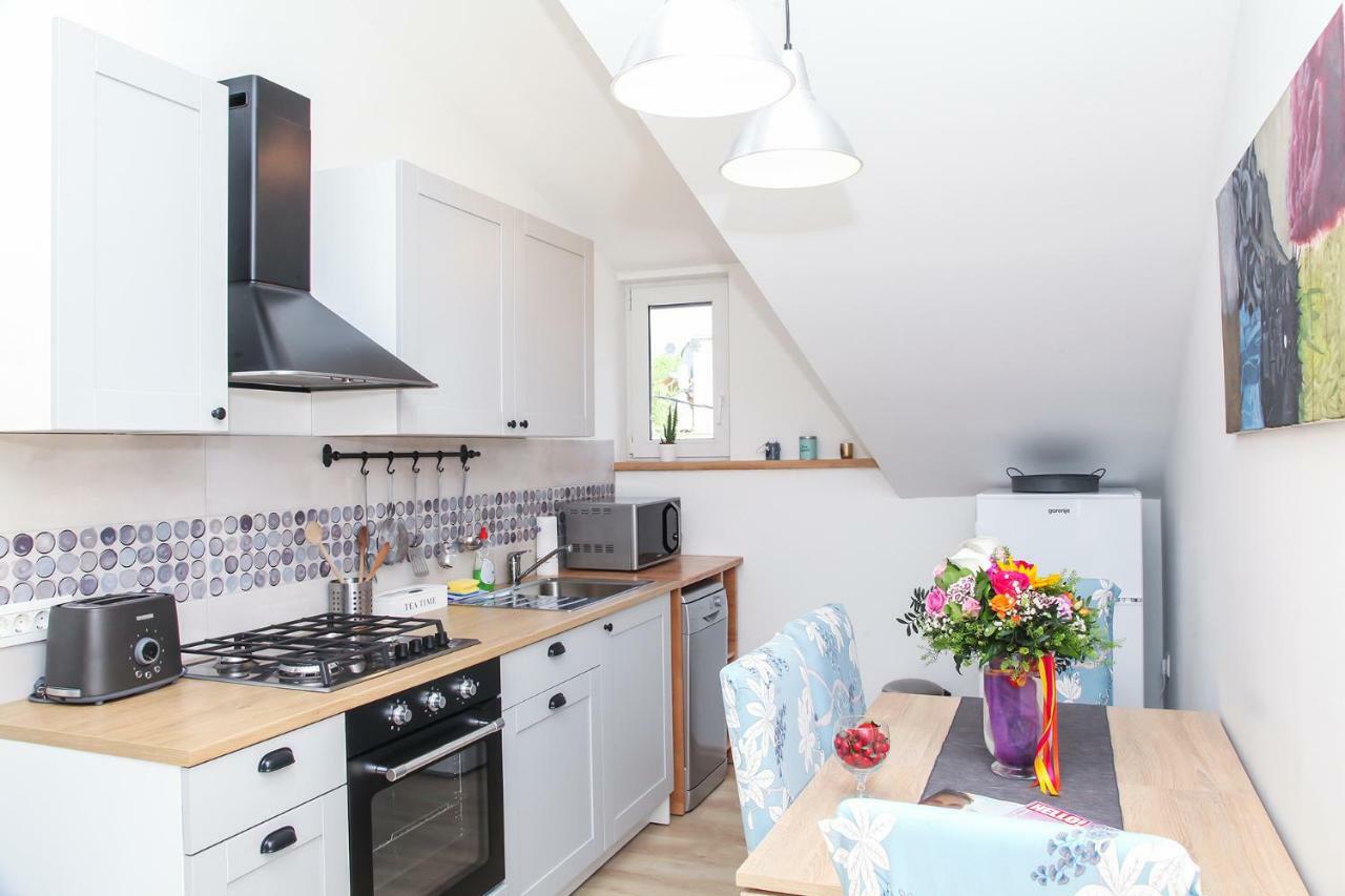 Apple Tree Apartment Загреб Екстериор снимка