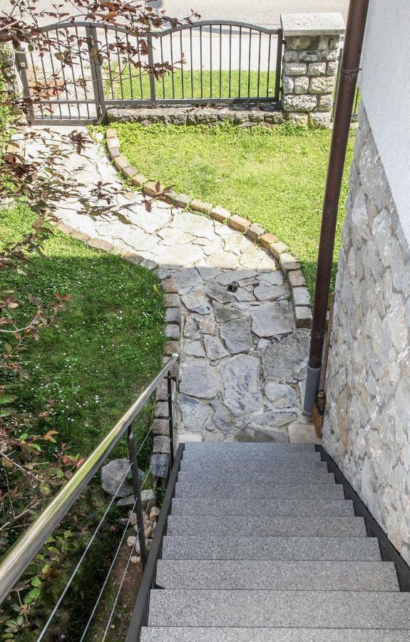 Apple Tree Apartment Загреб Екстериор снимка